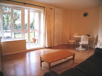 1 Bed Flat, Dan Bryant House, SW12