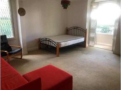 Room in a Shared Flat, Harrier House, SW11