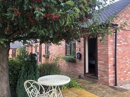 Studio Flat, Gatehouse Lodges, CV13