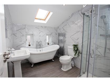 2 Bed Terraced House, Moss Lane, WA15