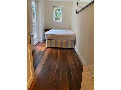 Room in a Shared Flat, Shepherds Bush, W12