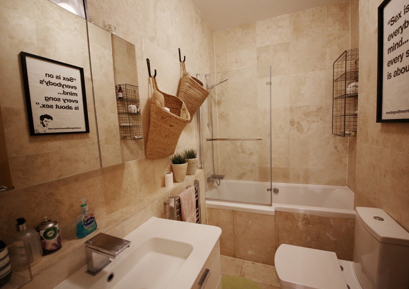 3 Bed Terraced House, Shore Road, E9 photo 4