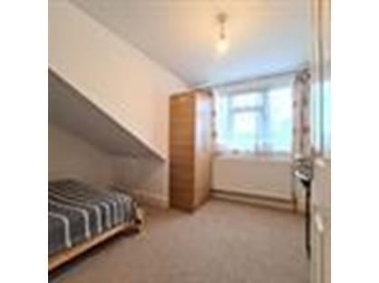 Room in a Shared House, Gaytor Terrace, NW10