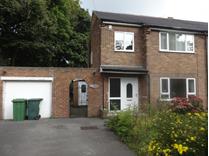 3 Bed Semi-Detached House, Grosvenor Road, WF17