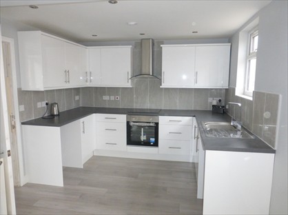 3 Bed Semi-Detached House, Tees Close, CM8