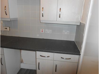 1 Bed Flat, Burns Avenue, KA18