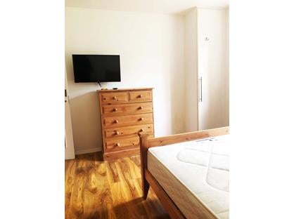 Room in a Shared Flat, Smithwood Close, SW19