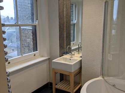 2 Bed Flat, Adrian Square, CT8