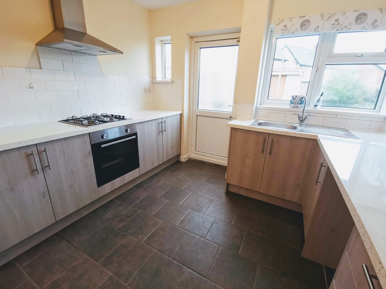 3 Bed Terraced House, St. Davids Crescent, CF5, N1 7GU