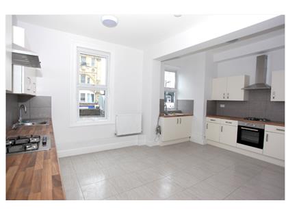 Room in a Shared House, Holloway Road, N7