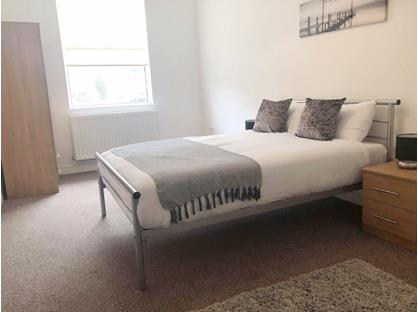 Room in a Shared House, Queen Street, DN22