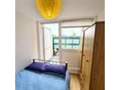 Room in a Shared Flat, Guildford Road, SW8