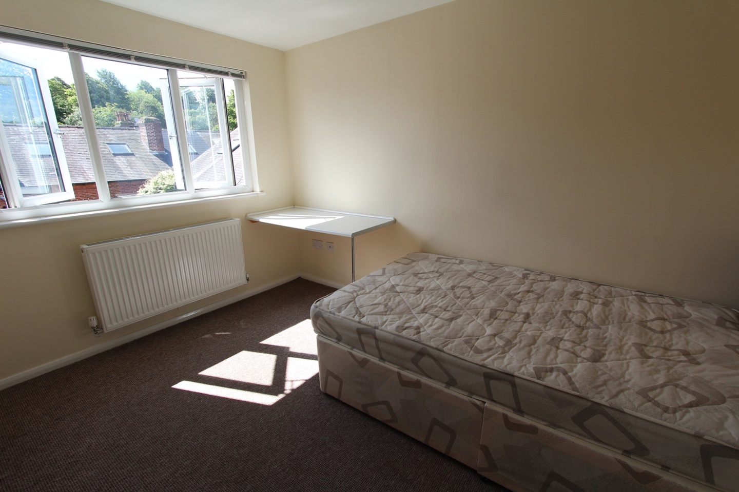 Additional image 2 of 4 Bed Terraced House, Pomona Street, S11, N1 7GU
