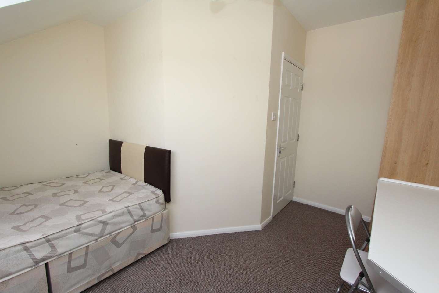 Additional image 6 of 4 Bed Terraced House, Pomona Street, S11, N1 7GU