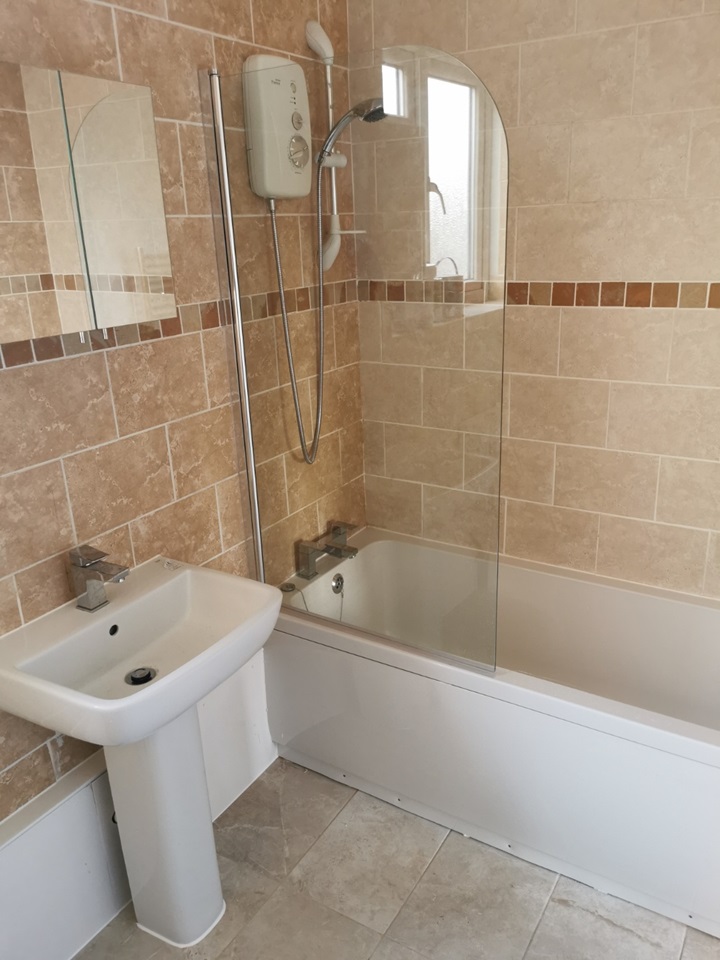 2 Bed Flat, Sherbourne Road, B27 photo 5