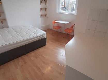 Studio Flat, London, SW1V