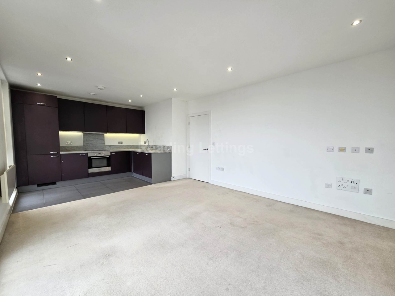 Additional image 3 of 2 Bed Penthouse, Cygnet House, RG2, N1 7GU