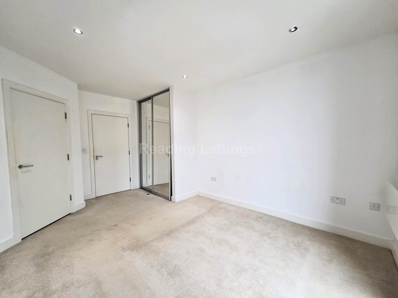 Additional image 7 of 2 Bed Penthouse, Cygnet House, RG2, N1 7GU