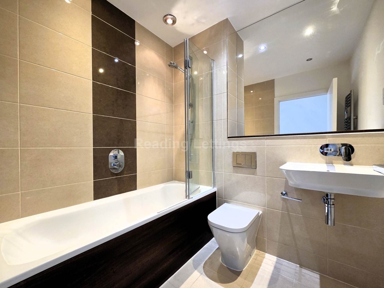 Additional image 11 of 2 Bed Penthouse, Cygnet House, RG2, N1 7GU