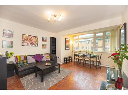 2 Bed Flat, Smithwood Close, SW19