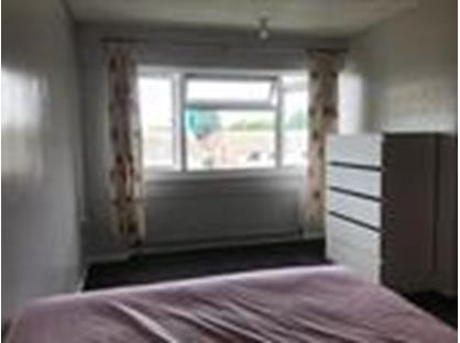 Room in a Shared House, Denmark Gardens, SM5