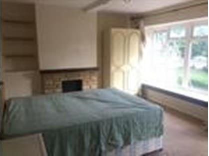 Room in a Shared Flat, Benhill Wood Road, SM1