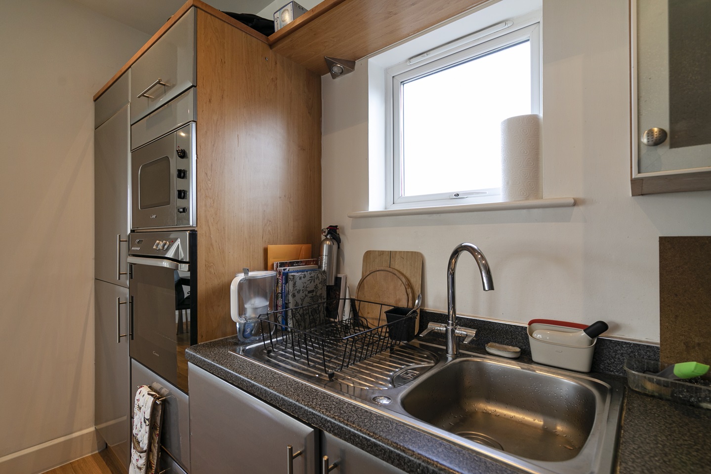 London 1 Bed Penthouse, Whitehorse Apartments, E14 To Rent Now for