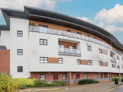 2 Bed Flat, Bluemoonway, M14