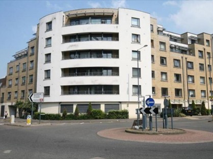 2 Bed Flat, Chertsey Road, GU21
