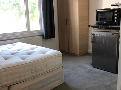 Studio Flat, Wellesley Road, CR0