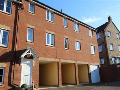 3 Bed Terraced House, Shambles Drive, EX17
