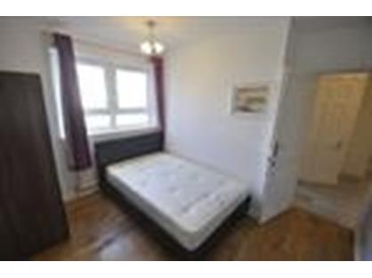 Room in a Shared Flat, Stoford Close, SW19