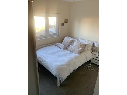 Room in a Shared House, Hamilton Road, SW19