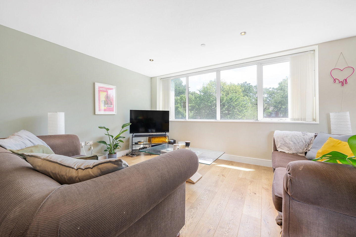 3 Bed Flat, Brixton Hill, SW2 photo 4