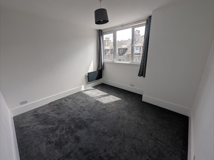1 Bed Flat, Menzies Road, AB11