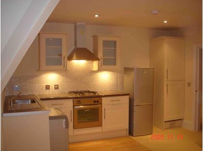 1 Bed Flat, Berrylands Road, KT5