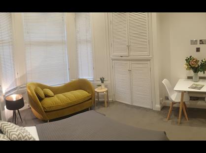 Studio Flat, Aldridge Road Villas, W11