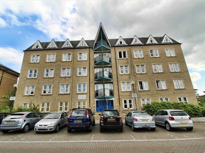 Room in a Shared House, Clarence House, MK9