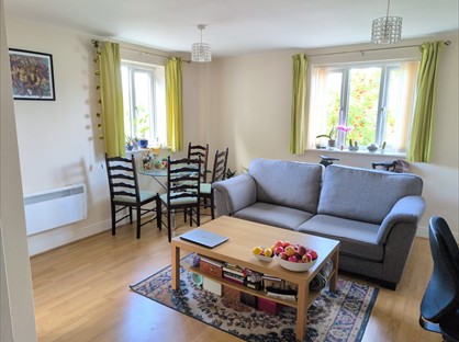 1 Bed Flat, Chapel Gardens, L5