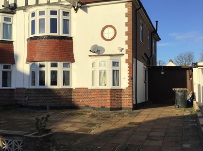 4 Bed Semi-Detached House, Nightingale Road, BR5