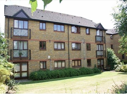 1 Bed Flat, Castle Court, SE26
