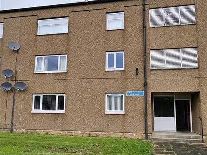 2 Bed Flat, Gairdoch Street, FK2