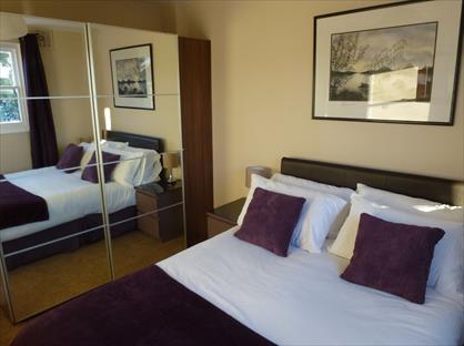 1 Bed Flat, Hammersmith Grove, W6