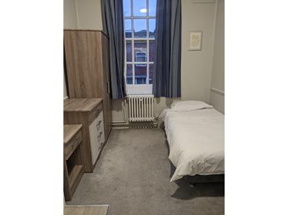 Room in a Shared House, Devonshire Street, W1G