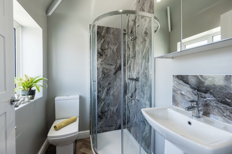 Additional image 5 of Room in a Shared House, Buckingham Crescent, OX26, N1 7GU