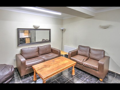 5 Bed Flat, Sirdar Road, SO17