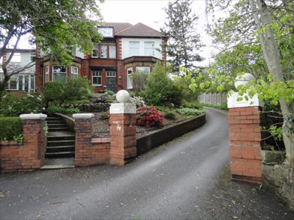 1 Bed Flat, Wellington Road, OL3
