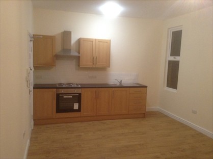 1 Bed Flat, Marshall Avenue, YO15