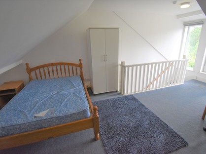 7 Bed Semi-Detached House, Wokingham Road, RG6