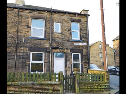 2 Bed Terraced House, Airedale Terrace, LS27
